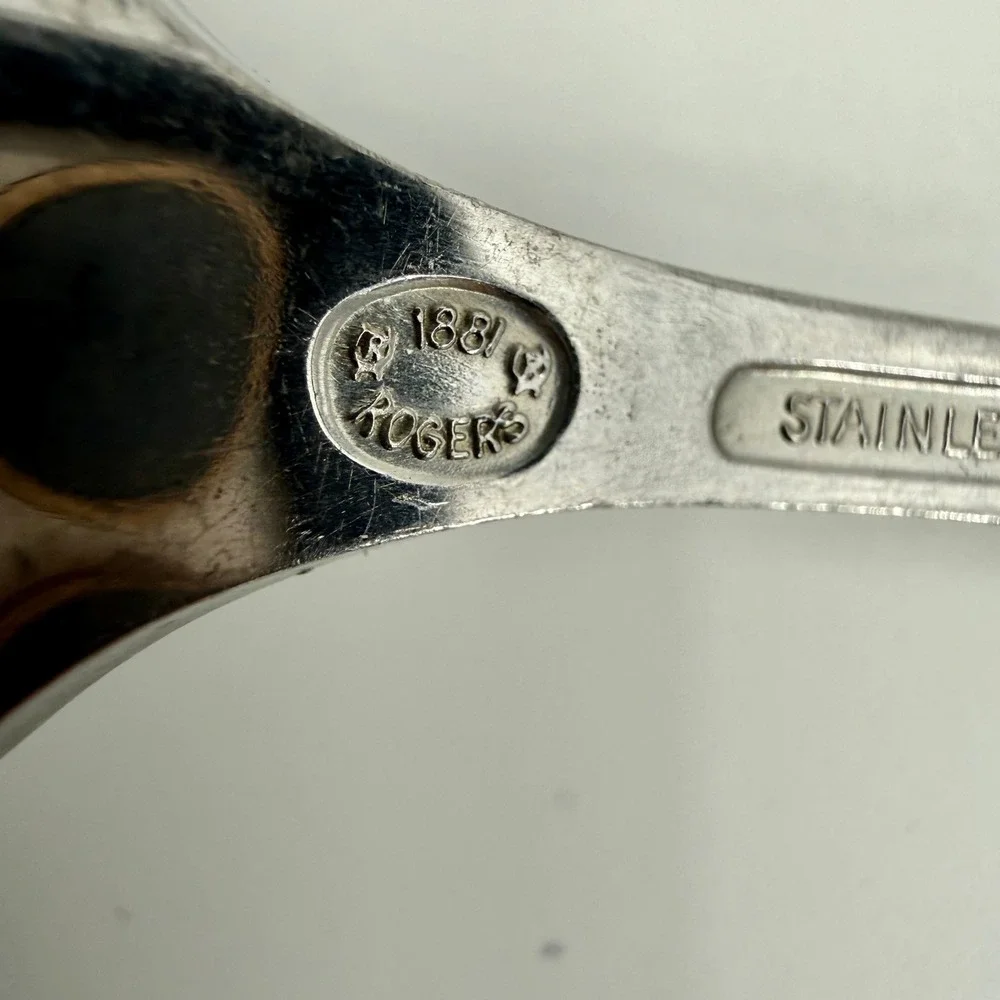 1881 Rogers Oneida Spanish Court Stainless Steel Set 6 Ice Tea Spoons 7 5/8